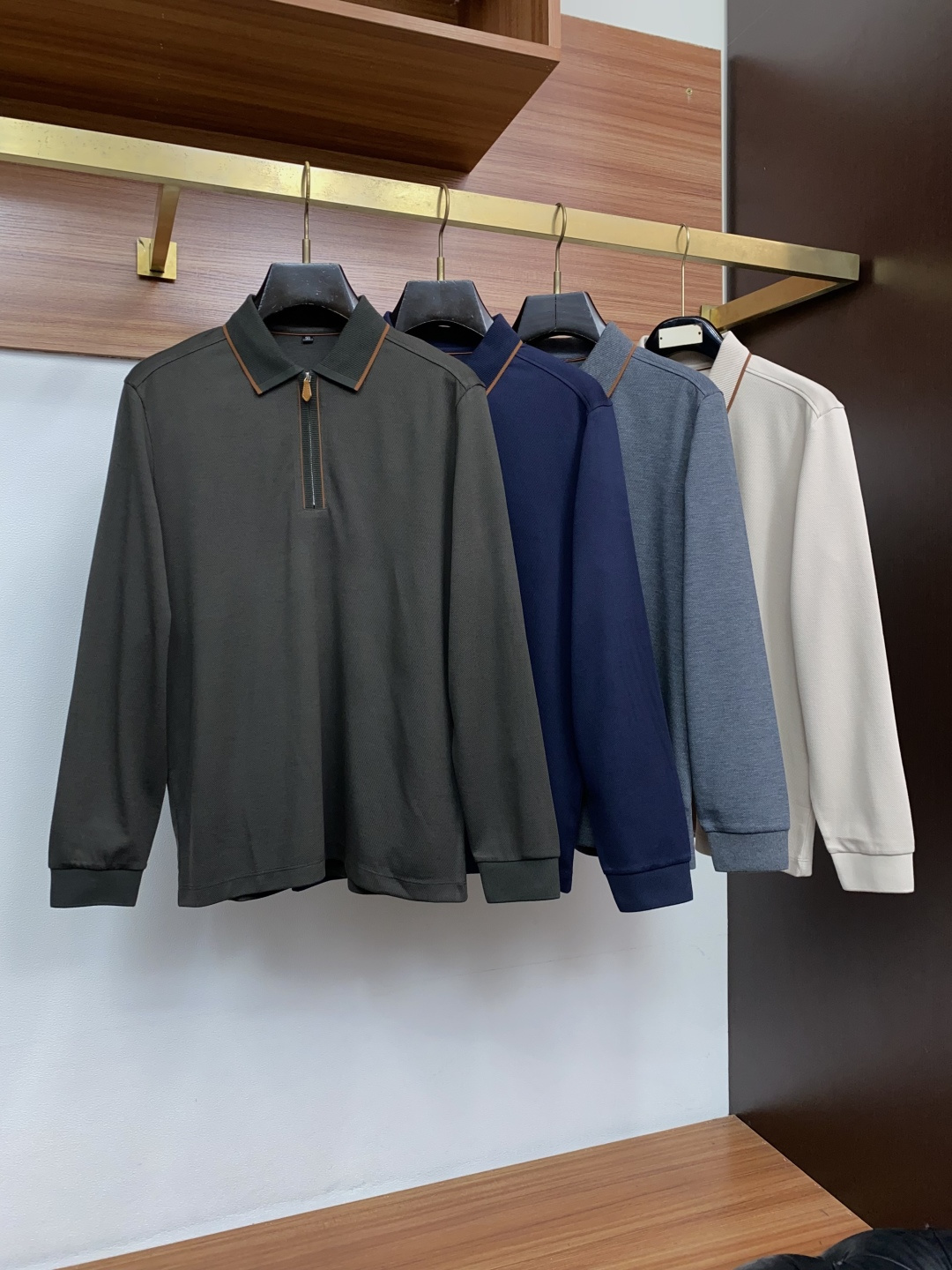 Loro Piana 诺悠翩雅 码数 M-3xL2026新款男士高端简约翻领Polo长袖衫,香港洋行渠道货,纯正血统品质 Loro Piana 诺悠翩雅 码数 M-3xL2026新款男士高端简约翻领Polo长袖衫,香港洋行渠道货,纯正血统品质