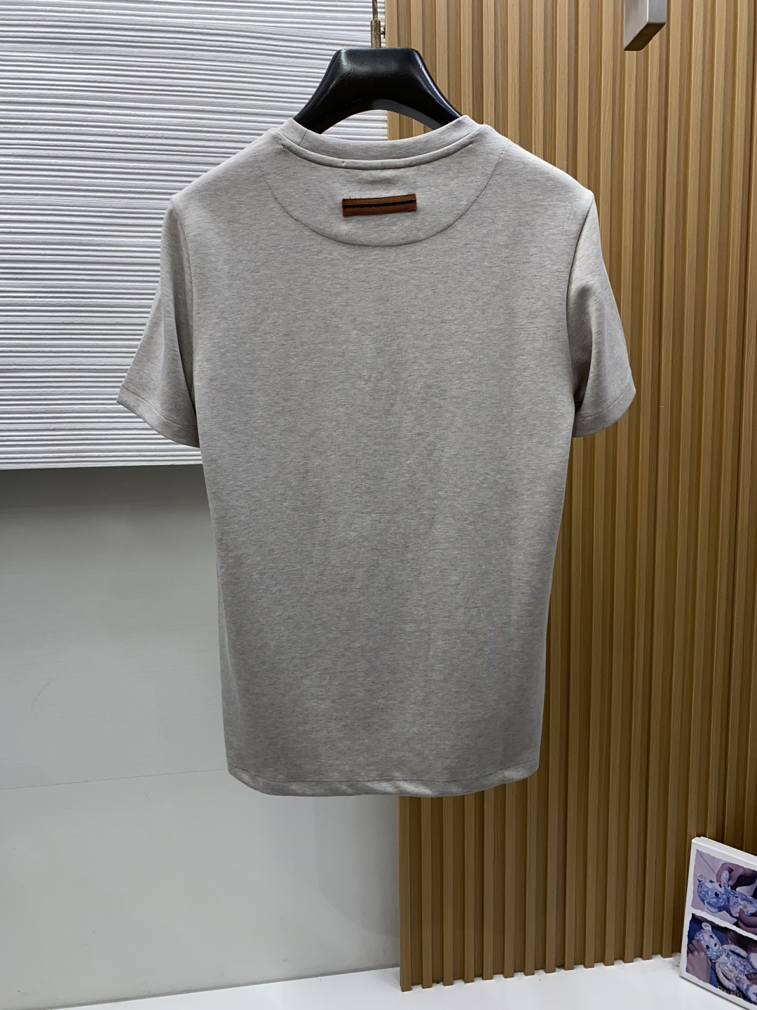 杰尼亚 M-3xL 26秋冬男装专柜官网新品爆款面料超好 人气推荐秋冬必备卫布男士圆领短袖 正面饰有经典图标刺绣元素设计