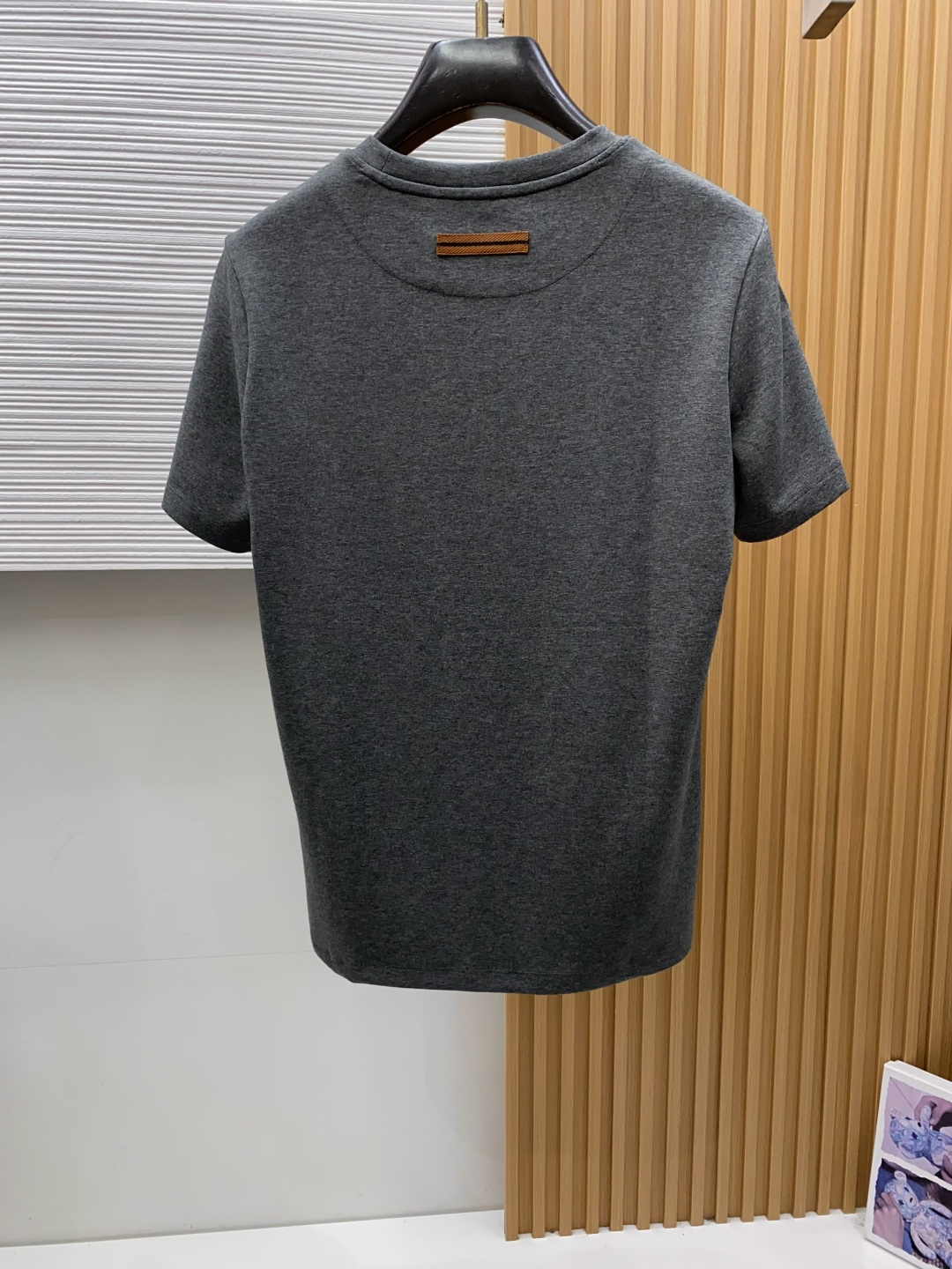 杰尼亚 M-3xL 26秋冬男装专柜官网新品爆款面料超好 人气推荐秋冬必备卫布男士圆领短袖 正面饰有经典图标刺绣元素设计
