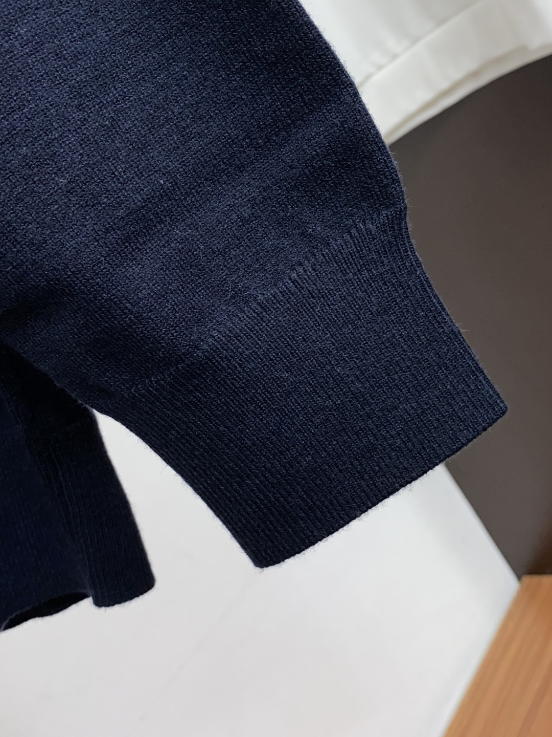 Loro Piana 诺悠翩雅 M-3xL 2026新款秋冬男士高端简约圆领针织翻领羊毛长袖毛衣,香港洋行渠道货,纯正血 Loro Piana 诺悠翩雅 M-3xL 2026新款秋冬男士高端简约圆领针织翻领羊毛长袖毛衣,香港洋行渠道货,纯正血