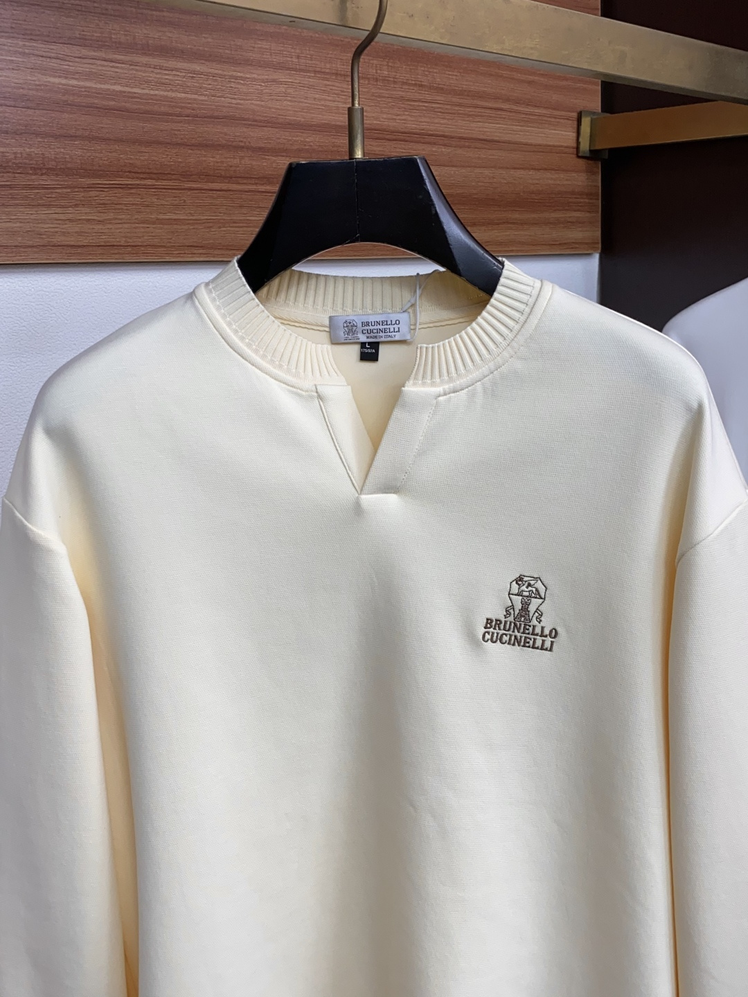 BCM-4xL2026新款男士高端简约圆领半开长袖卫衣衫,海鸥领 香港洋行渠道货,纯正血统品质,春夏新款,经典王牌系列! BCM-4xL2026新款男士高端简约圆领半开长袖卫衣衫,海鸥领 香港洋行渠道货,纯正血统品质,春夏新款,经典王牌系列!
