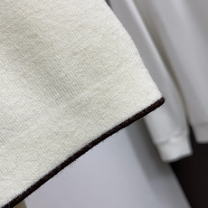 Loro Piana 诺悠翩雅 尺码M-4xL 2026秋冬翻领针织短袖 工艺 老钱风 领口提花logo视觉主调,休闲 Loro Piana 诺悠翩雅 尺码M-4xL 2026秋冬翻领针织短袖 工艺 老钱风 领口提花logo视觉主调,休闲