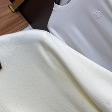 Loro Piana 诺悠翩雅 尺码M-4xL 2026秋冬翻领针织短袖 工艺 老钱风 领口提花logo视觉主调,休闲 Loro Piana 诺悠翩雅 尺码M-4xL 2026秋冬翻领针织短袖 工艺 老钱风 领口提花logo视觉主调,休闲