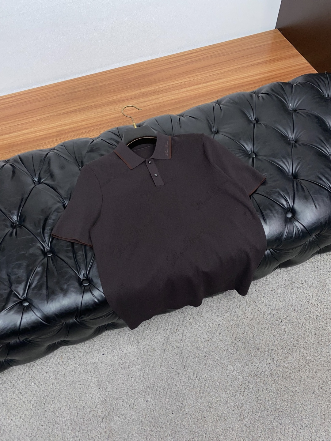 Loro Piana 诺悠翩雅 尺码M-4xL 2026秋冬翻领针织短袖 工艺 老钱风 领口提花logo视觉主调,休闲 Loro Piana 诺悠翩雅 尺码M-4xL 2026秋冬翻领针织短袖 工艺 老钱风 领口提花logo视觉主调,休闲