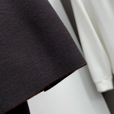 Loro Piana 诺悠翩雅 尺码M-4xL 2026秋冬翻领针织短袖 工艺 老钱风 领口提花logo视觉主调,休闲 Loro Piana 诺悠翩雅 尺码M-4xL 2026秋冬翻领针织短袖 工艺 老钱风 领口提花logo视觉主调,休闲