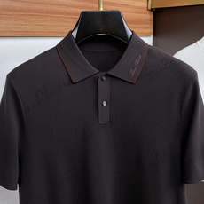 Loro Piana 诺悠翩雅 尺码M-4xL 2026秋冬翻领针织短袖 工艺 老钱风 领口提花logo视觉主调,休闲 Loro Piana 诺悠翩雅 尺码M-4xL 2026秋冬翻领针织短袖 工艺 老钱风 领口提花logo视觉主调,休闲