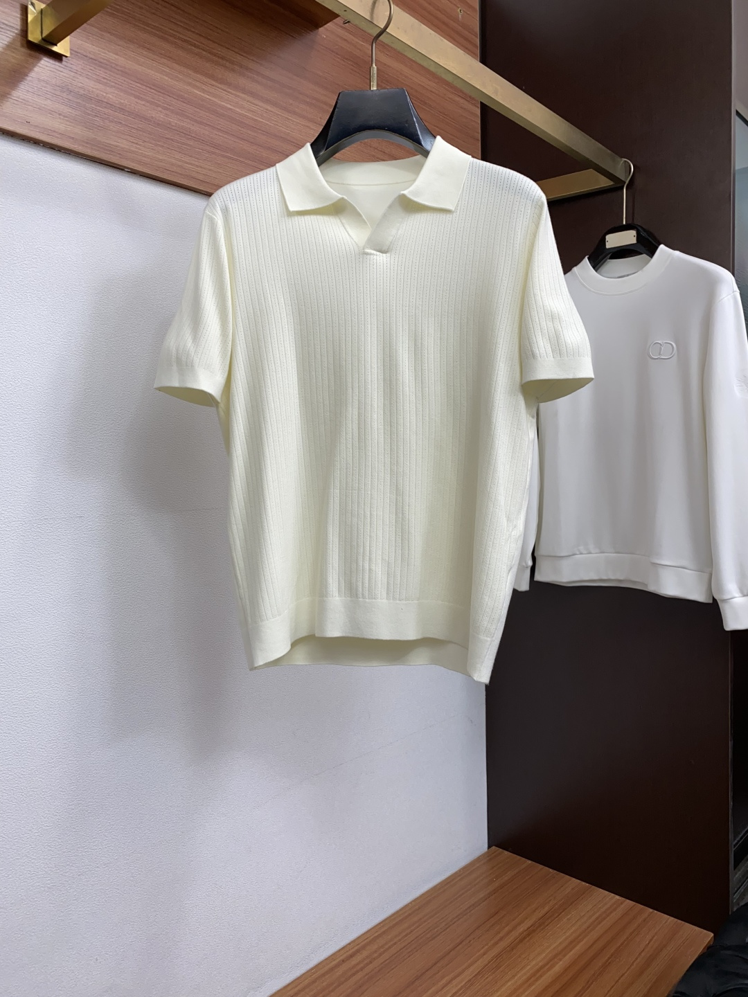 杰尼亚 尺码M-4xL 2026秋冬翻领针织短袖 工艺 老钱风 经典海鸥领设计 视觉主调,休闲时尚款式 功能 时尚休闲 杰尼亚 尺码M-4xL 2026秋冬翻领针织短袖 工艺 老钱风 经典海鸥领设计 视觉主调,休闲时尚款式 功能 时尚休闲
