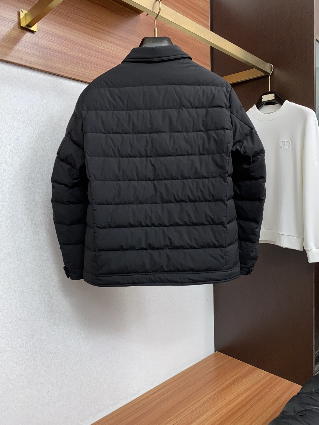 蒙口 羽绒服 爆款原版1:1订制五金配件全进口原版定制 欢迎专柜对比 绝对的高品质 采用顶级新国标90白鸭绒 超柔软 充