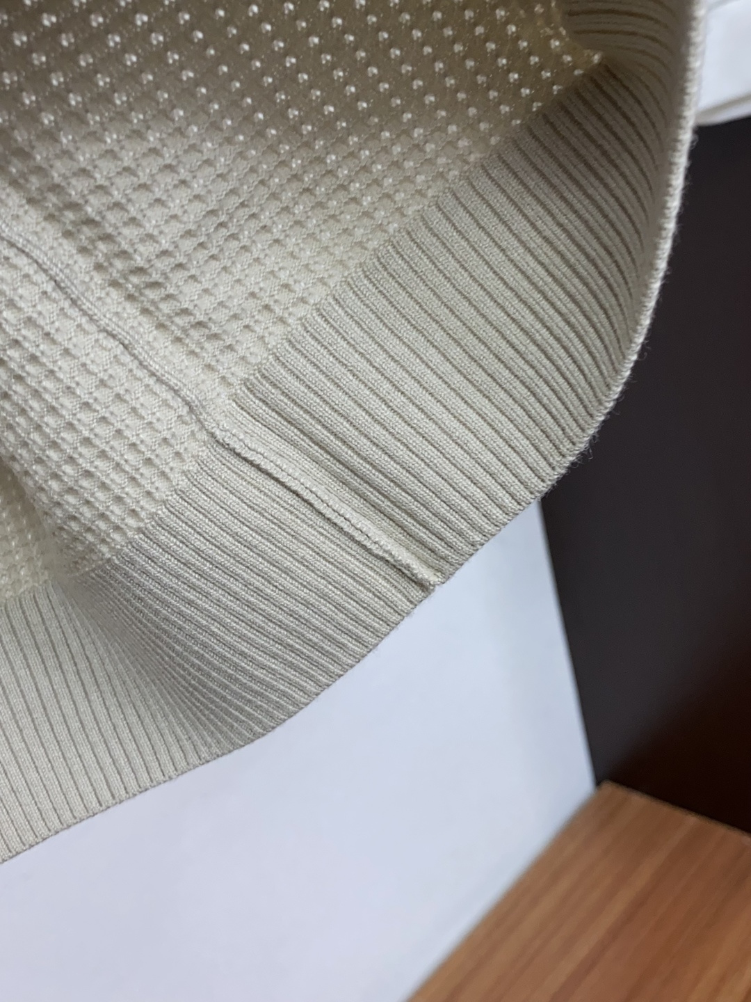 Loro Piana 诺悠翩雅 秋冬高品质 绵羊毛针织半拉链翻领加厚短袖毛衣 精品棉羊毛毛衣 男款高端定制臻品系列 隶属 Loro Piana 诺悠翩雅 秋冬高品质 绵羊毛针织半拉链翻领加厚短袖毛衣 精品棉羊毛毛衣 男款高端定制臻品系列 隶属