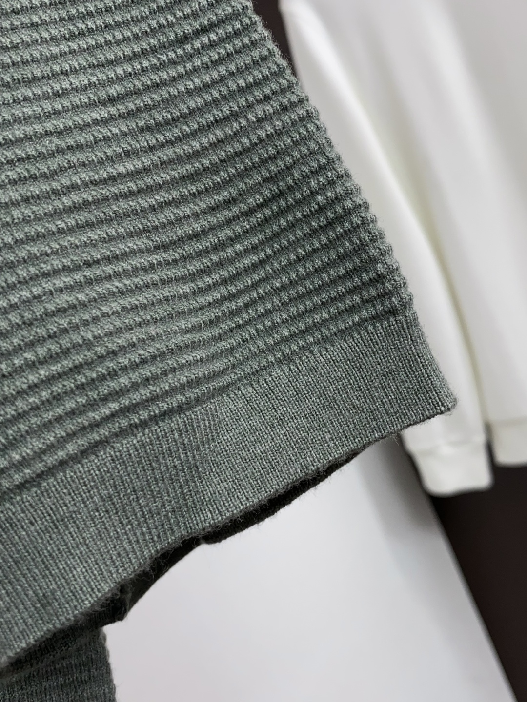 Loro Piana 诺悠翩雅 秋冬高品质 绵羊毛针织翻领加厚短袖毛衣 精品棉羊毛毛衣 男款高端定制臻品系列 隶属品牌高