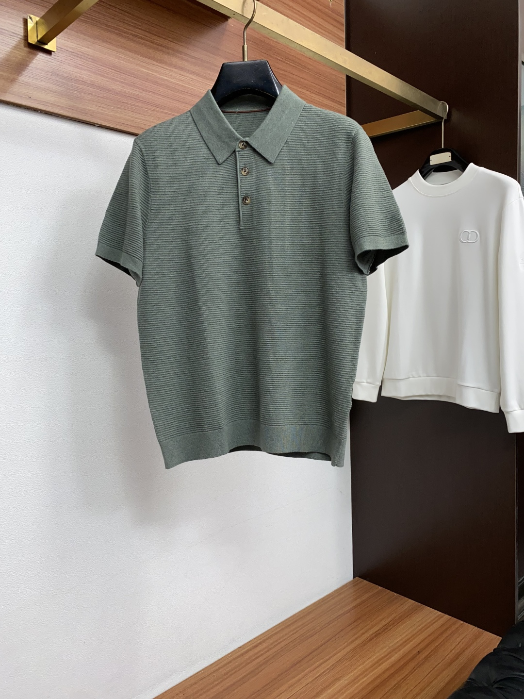 Loro Piana 诺悠翩雅 秋冬高品质 绵羊毛针织翻领加厚短袖毛衣 精品棉羊毛毛衣 男款高端定制臻品系列 隶属品牌高 Loro Piana 诺悠翩雅 秋冬高品质 绵羊毛针织翻领加厚短袖毛衣 精品棉羊毛毛衣 男款高端定制臻品系列 隶属品牌高