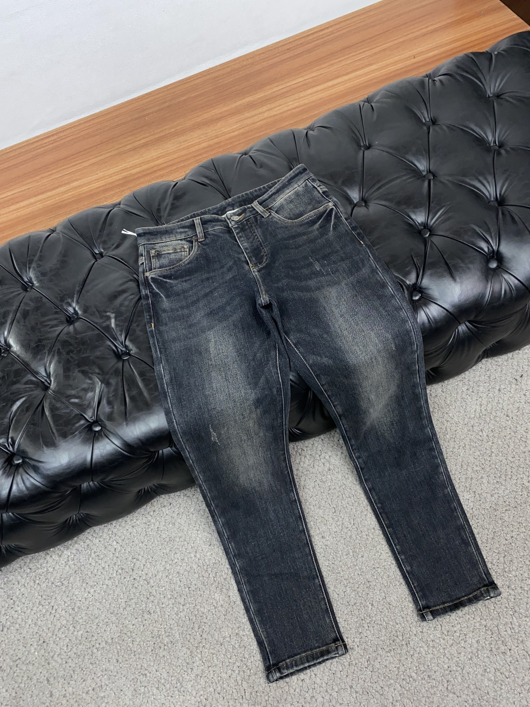 普拉达 29-38最新款直筒阔腿牛仔裤 秋冬最新款上身版型无敌正！ 绝对可以闭眼收的一款 此款裤子非常百搭，日常上班 户