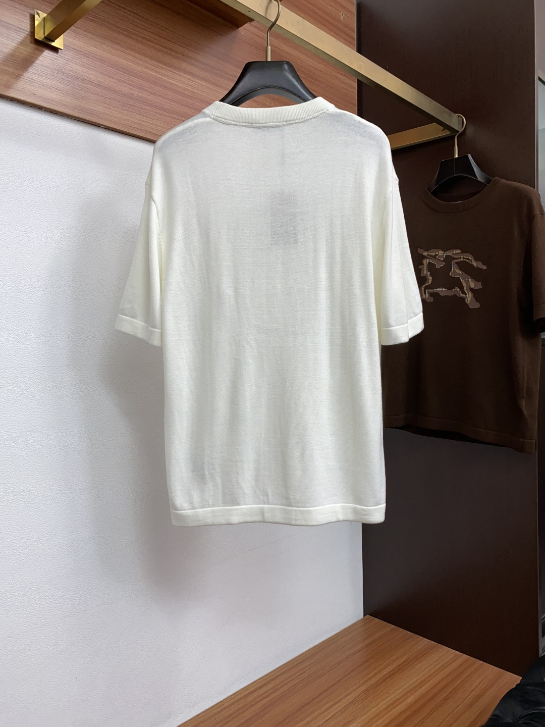 巴宝莉 S-xxL 2026新款秋冬男士高端宽松款简约圆领针织羊毛短袖毛衣,香港洋行渠道货,纯正血统品质,秋冬新款,经典 巴宝莉 S-xxL 2026新款秋冬男士高端宽松款简约圆领针织羊毛短袖毛衣,香港洋行渠道货,纯正血统品质,秋冬新款,经典
