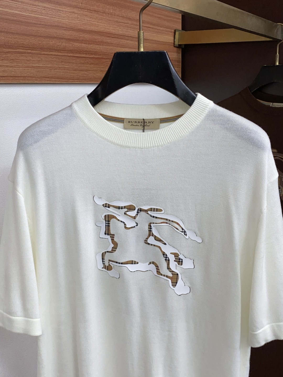 巴宝莉 S-xxL 2026新款秋冬男士高端宽松款简约圆领针织羊毛短袖毛衣,香港洋行渠道货,纯正血统品质,秋冬新款,经典 巴宝莉 S-xxL 2026新款秋冬男士高端宽松款简约圆领针织羊毛短袖毛衣,香港洋行渠道货,纯正血统品质,秋冬新款,经典