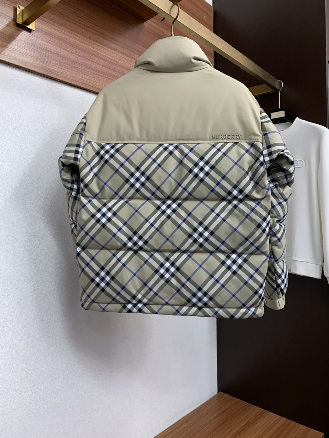 巴宝莉 26秋冬男士时尚羽绒服  轻奢时尚休闲风格，轻盈保暖柔软！低调系列时尚百搭，就是有型！香港贸易订单款，超级种草的
