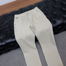 杰尼亚 29-38最新款修身 牛仔裤 秋冬最新款上身版型无敌正! 绝对可以闭眼收的一款 此款裤子非常百搭,日常上班 户外 杰尼亚 29-38最新款修身 牛仔裤 秋冬最新款上身版型无敌正! 绝对可以闭眼收的一款 此款裤子非常百搭,日常上班 户外