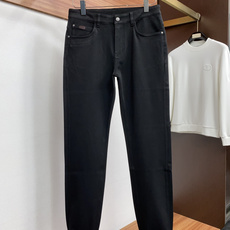 Loro Piana 诺悠翩雅 29-38最新款修身 牛仔裤 秋冬最新款上身版型无敌正! 绝对可以闭眼收的一款 此款裤子 Loro Piana 诺悠翩雅 29-38最新款修身 牛仔裤 秋冬最新款上身版型无敌正! 绝对可以闭眼收的一款 此款裤子