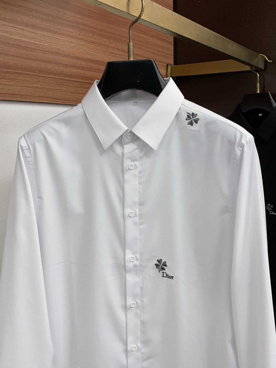 迪奥 M-3XL 原单品质26ss新款秋冬 定制面料确保衣身的耐磨性和抗皱性。定制对位刺绣 红外线激光定位纸样切割 流水