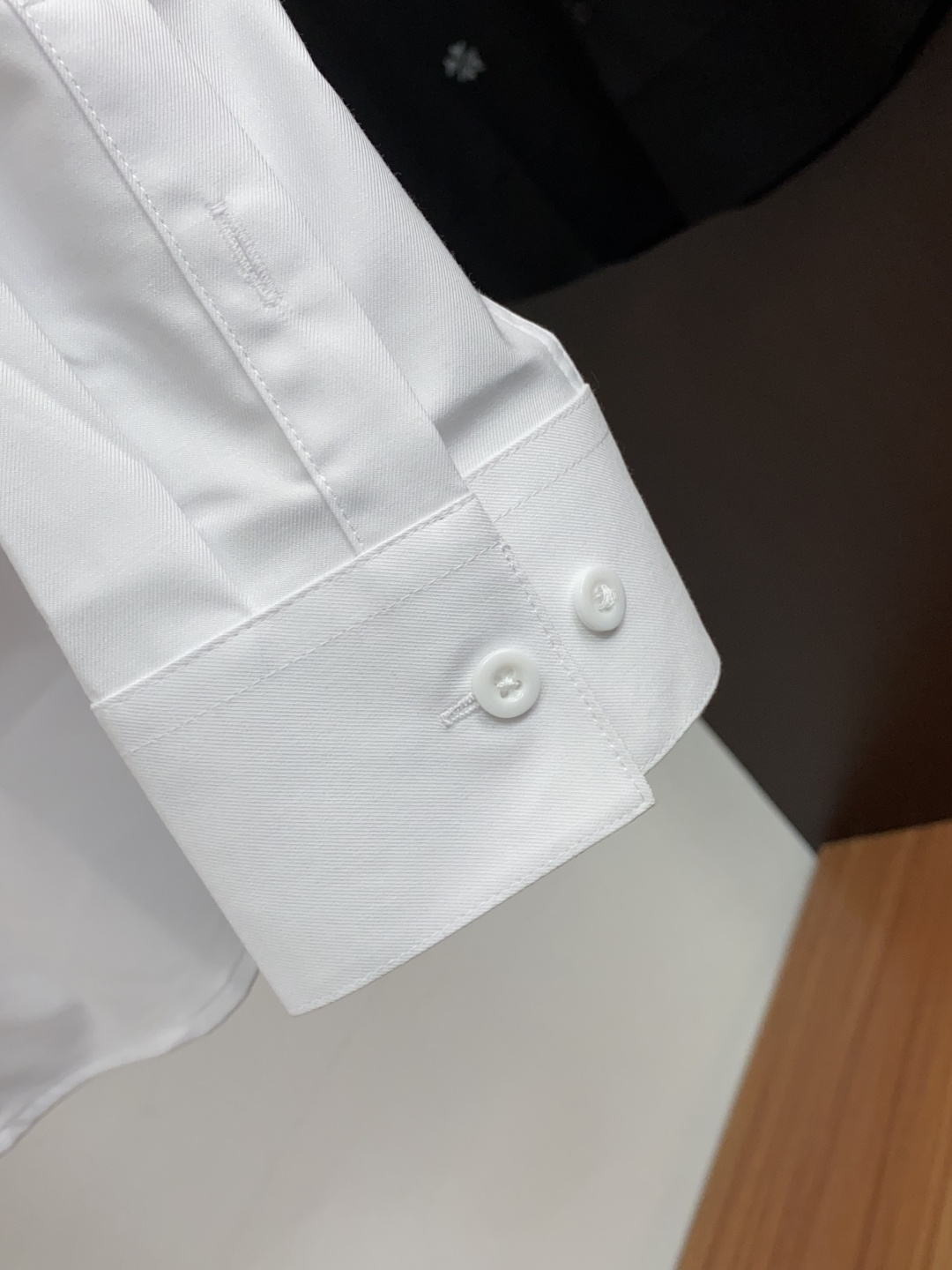 迪奥 M-3XL 原单品质26ss新款秋冬 定制面料确保衣身的耐磨性和抗皱性。定制对位刺绣 红外线激光定位纸样切割 流水