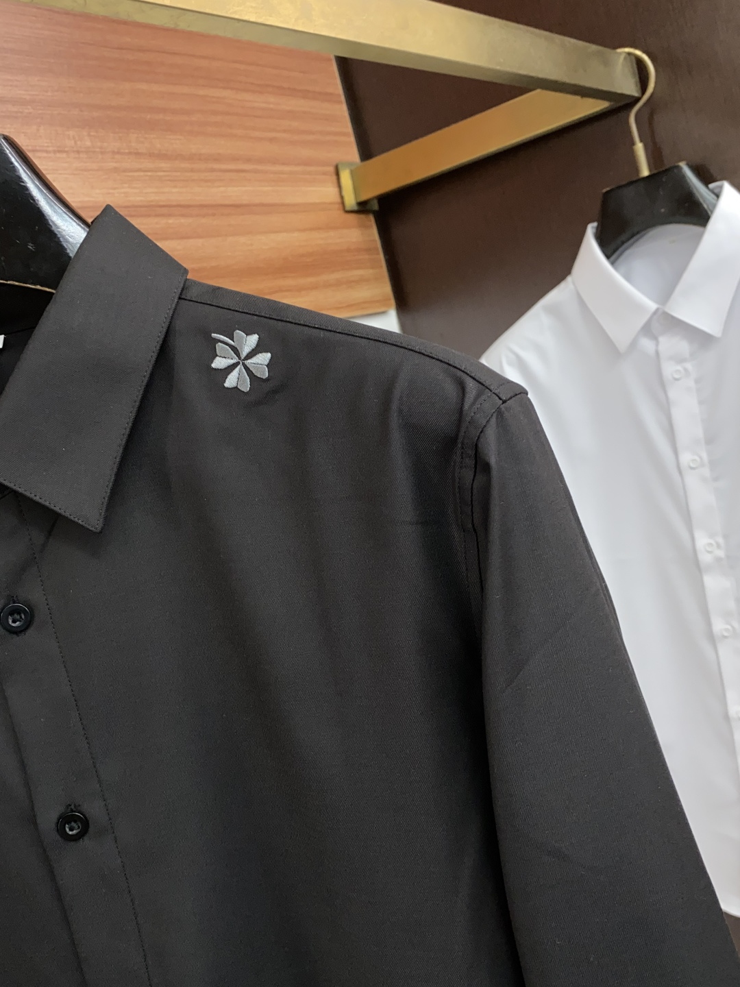 迪奥  M-3XL 原单品质26ss新款秋冬 定制面料确保衣身的耐磨性和抗皱性。定制对位刺绣 红外线激光定位纸样切割 流