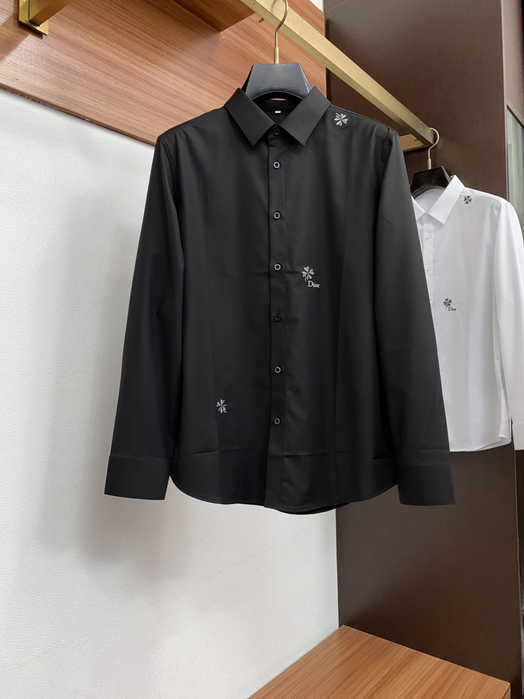 迪奥  M-3XL 原单品质26ss新款秋冬 定制面料确保衣身的耐磨性和抗皱性。定制对位刺绣 红外线激光定位纸样切割 流