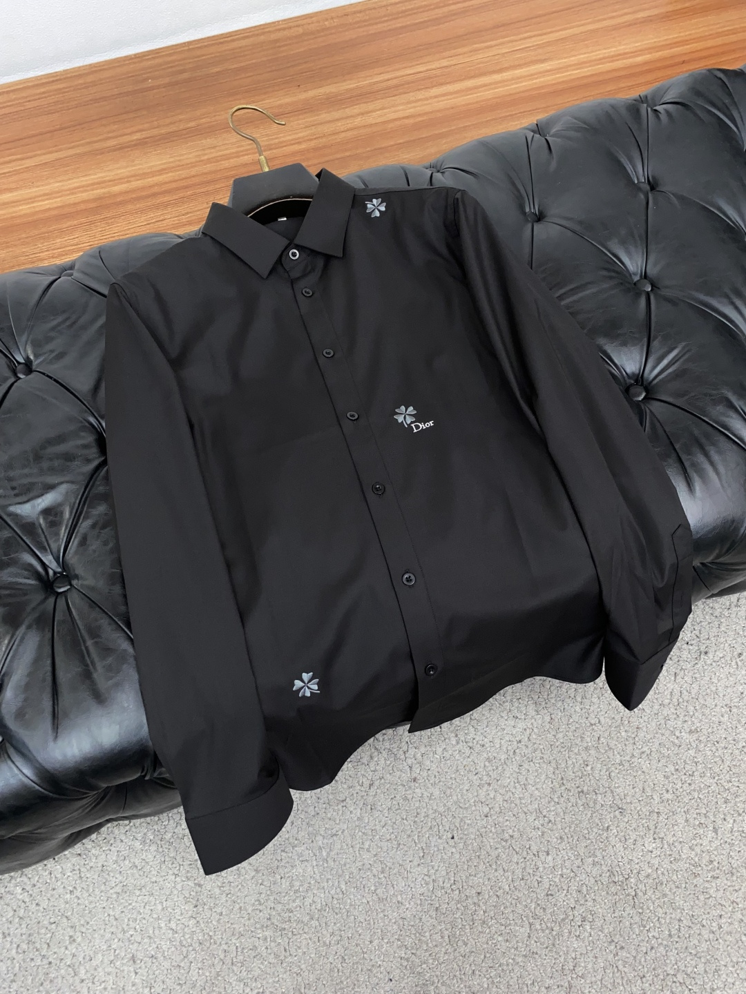 迪奥  M-3XL 原单品质26ss新款秋冬 定制面料确保衣身的耐磨性和抗皱性。定制对位刺绣 红外线激光定位纸样切割 流