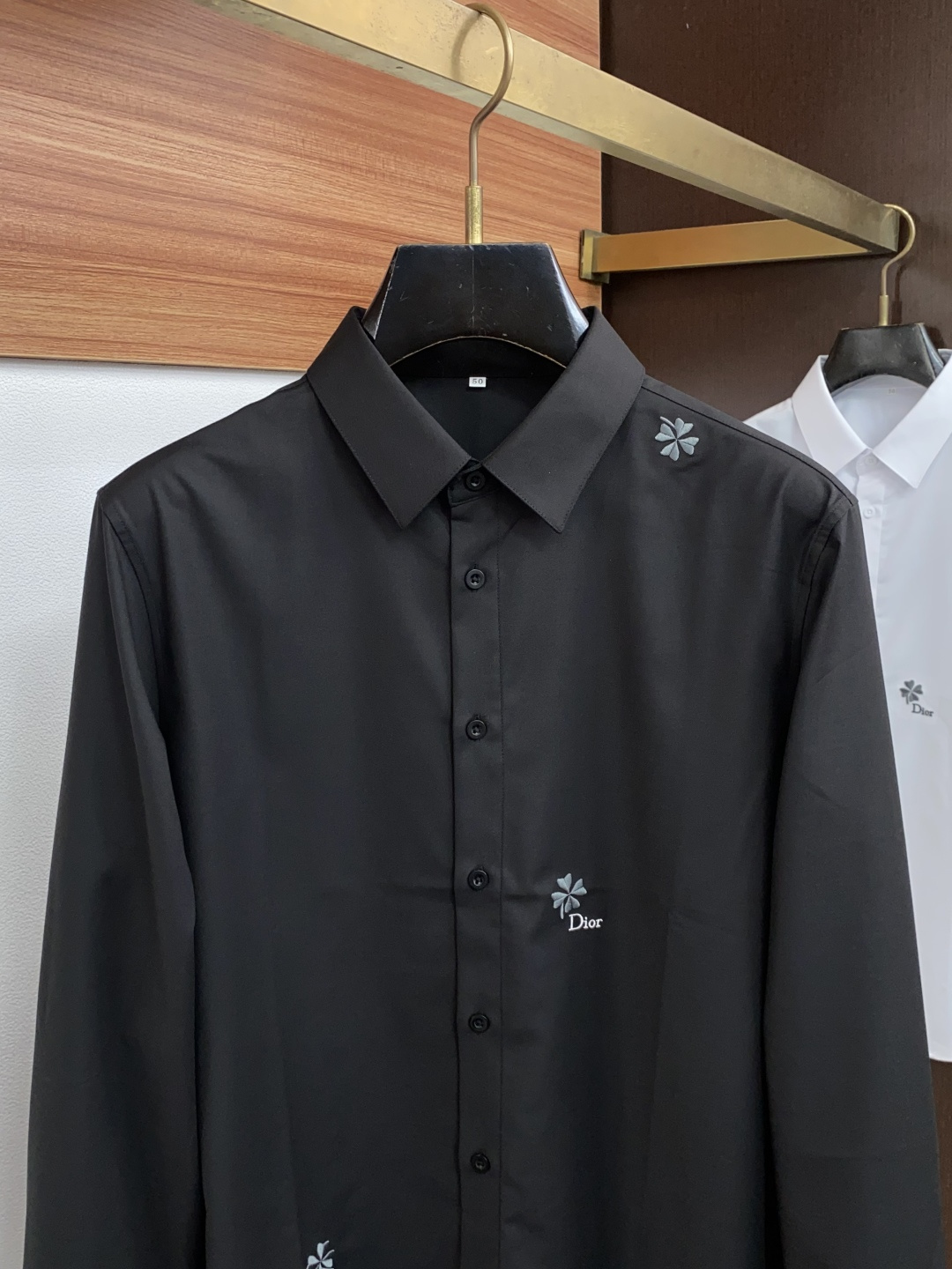 迪奥  M-3XL 原单品质26ss新款秋冬 定制面料确保衣身的耐磨性和抗皱性。定制对位刺绣 红外线激光定位纸样切割 流