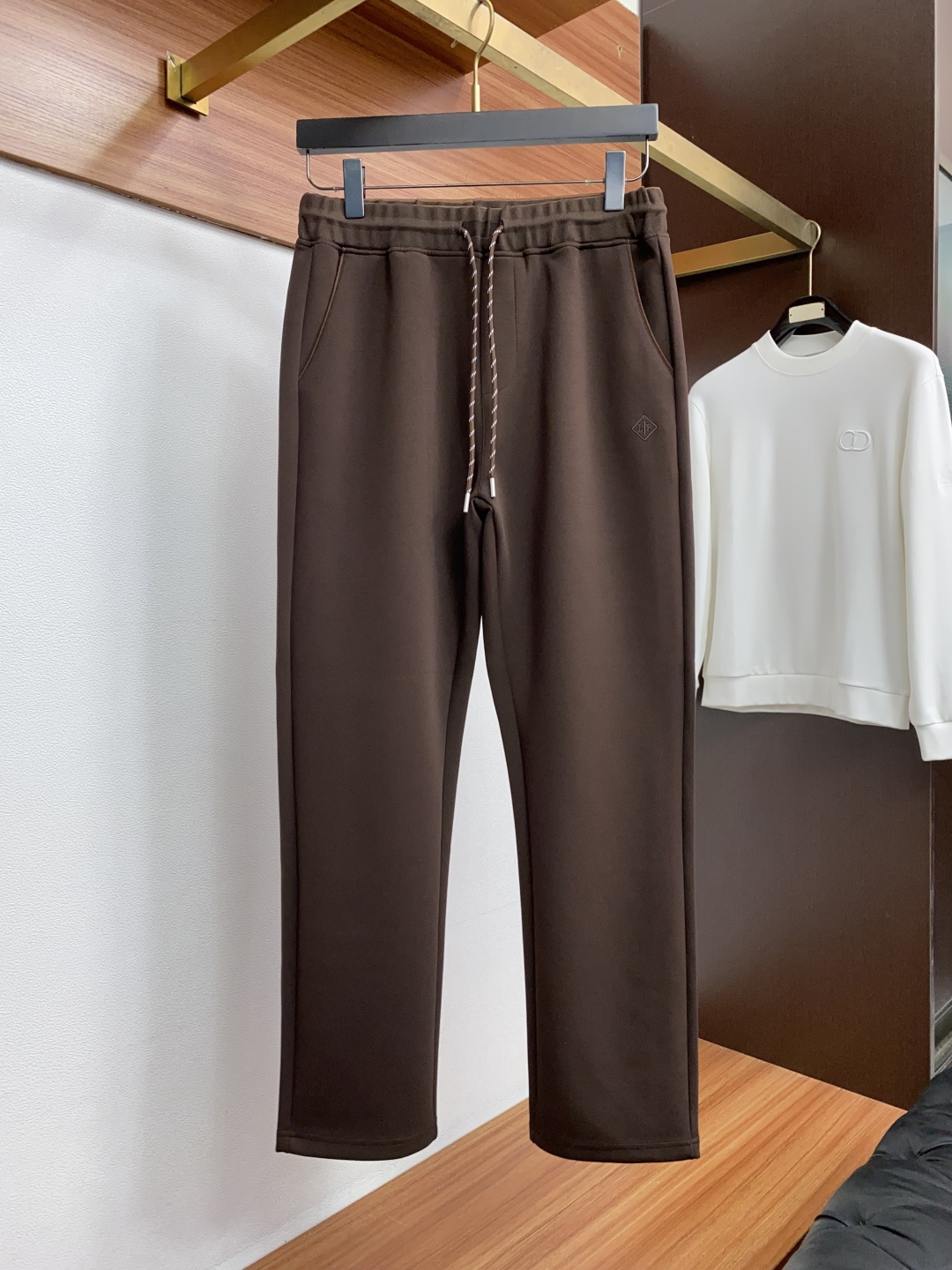 Loro Piana 诺悠翩雅 码数 M-3xL 一套出售，不拆卖 时尚长袖连帽外套套装，，， 臻选高端弹力纯棉棉面料，