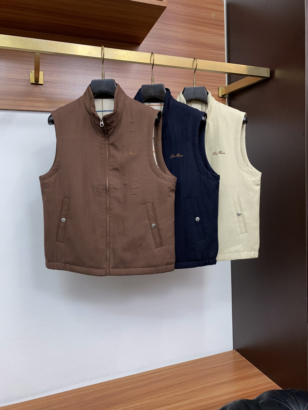 Loro Piana 诺悠翩雅 2026ss新款发布亚麻面料马甲夹克外套，秋冬季爆款外套，经典设计，穿上就是舒适自在又显