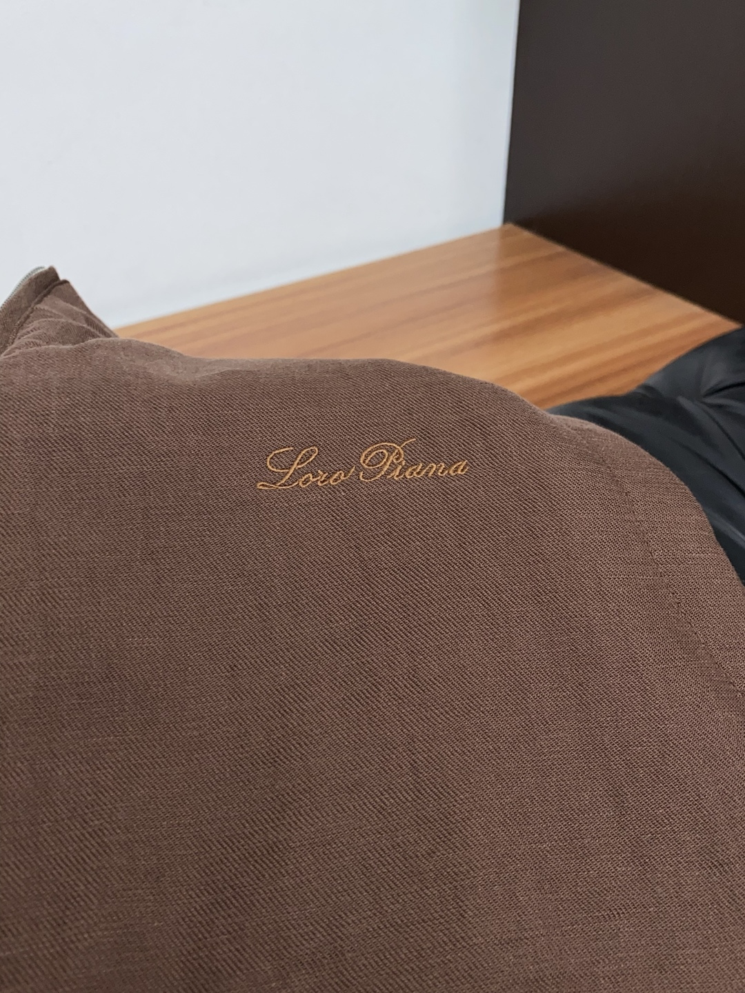 Loro Piana 诺悠翩雅 2026ss新款发布亚麻面料马甲夹克外套，秋冬季爆款外套，经典设计，穿上就是舒适自在又显