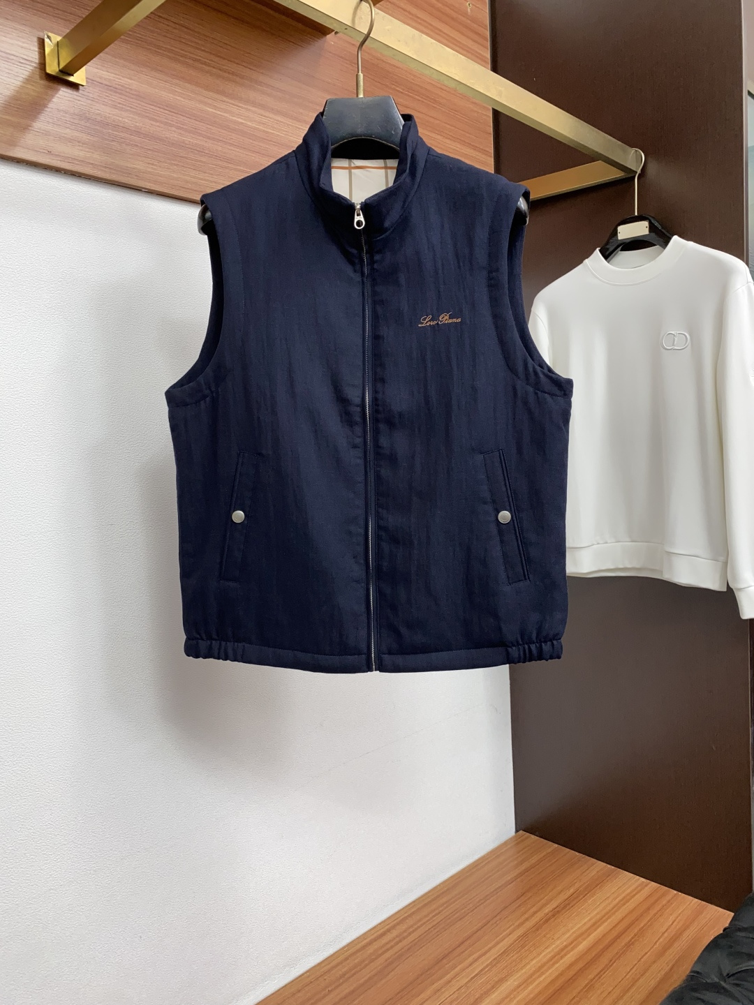 Loro Piana 诺悠翩雅 2026ss新款发布亚麻面料马甲夹克外套，秋冬季爆款外套，经典设计，穿上就是舒适自在又显