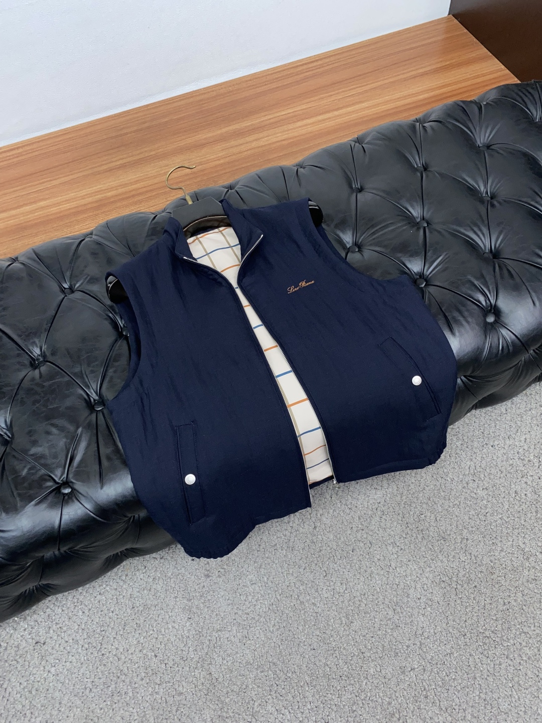 Loro Piana 诺悠翩雅 2026ss新款发布亚麻面料马甲夹克外套，秋冬季爆款外套，经典设计，穿上就是舒适自在又显