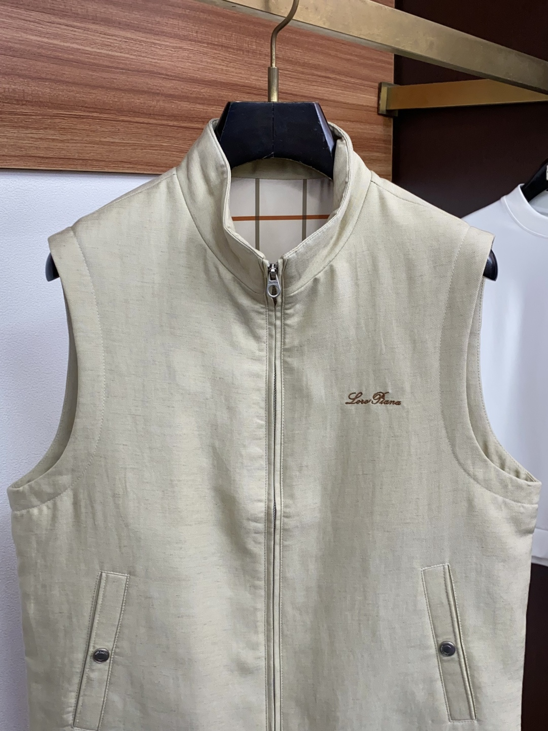 Loro Piana 诺悠翩雅 2026ss新款发布亚麻面料马甲夹克外套，秋冬季爆款外套，经典设计，穿上就是舒适自在又显
