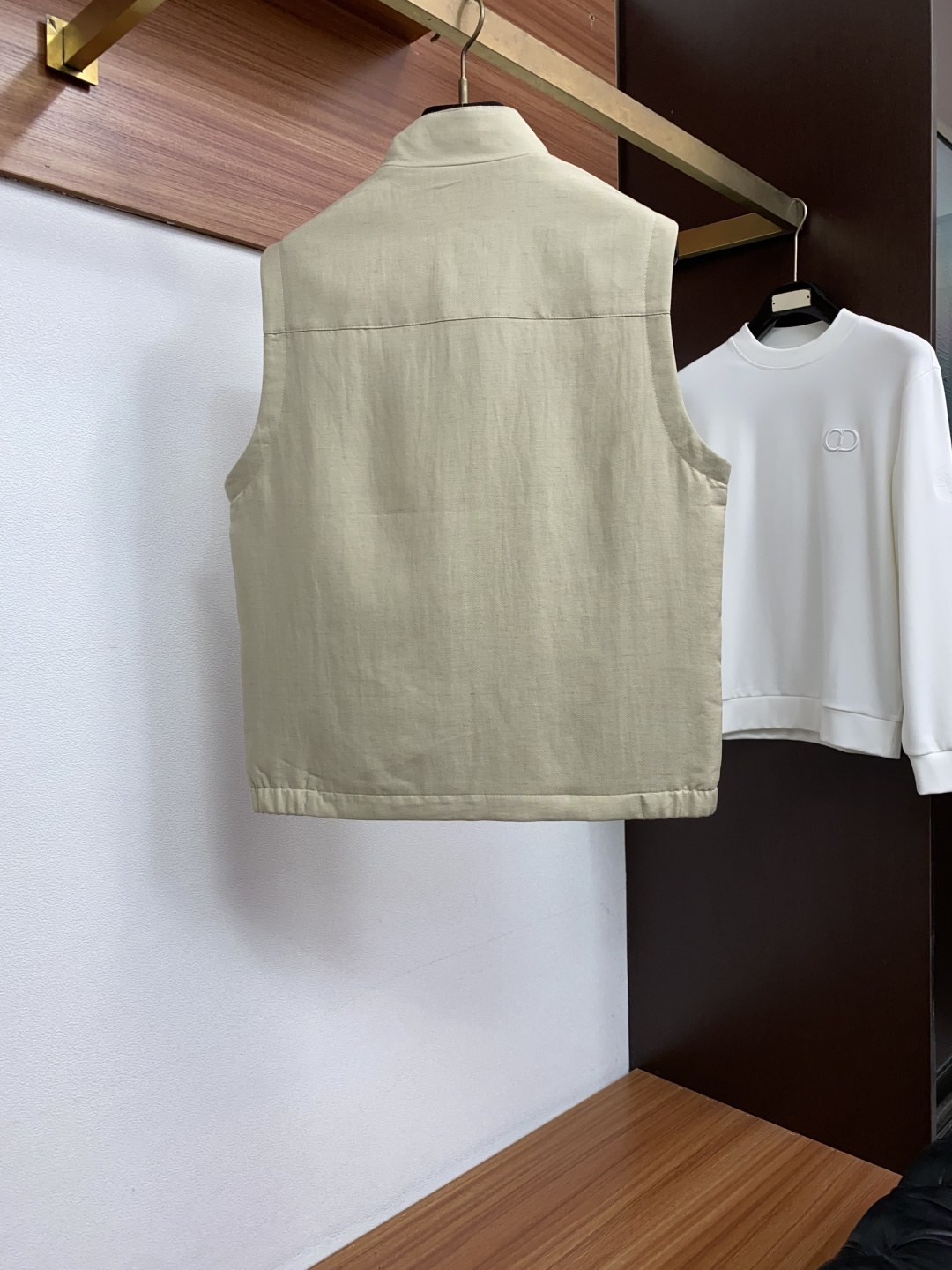 Loro Piana 诺悠翩雅 2026ss新款发布亚麻面料马甲夹克外套，秋冬季爆款外套，经典设计，穿上就是舒适自在又显