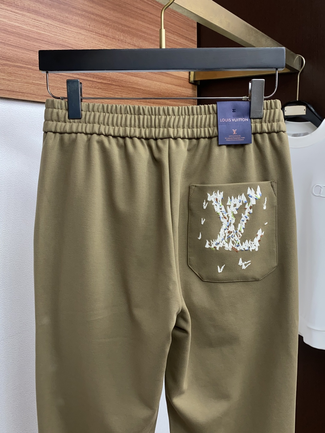 M-3xL 最新款秋冬时尚休闲裤最新款上身版型无敌正!直筒版型 绝对可以闭眼收的一款 面料采用莫代尔棉空气层 此款裤子非 M-3xL 最新款秋冬时尚休闲裤最新款上身版型无敌正!直筒版型 绝对可以闭眼收的一款 面料采用莫代尔棉空气层 此款裤子非