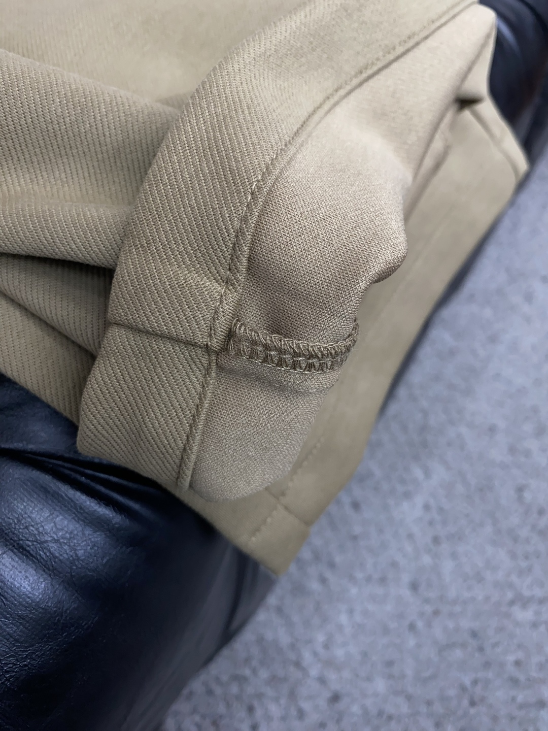 M-3xL 最新款秋冬时尚休闲裤最新款上身版型无敌正!直筒版型 绝对可以闭眼收的一款 面料采用莫代尔棉空气层 此款裤子非 M-3xL 最新款秋冬时尚休闲裤最新款上身版型无敌正!直筒版型 绝对可以闭眼收的一款 面料采用莫代尔棉空气层 此款裤子非