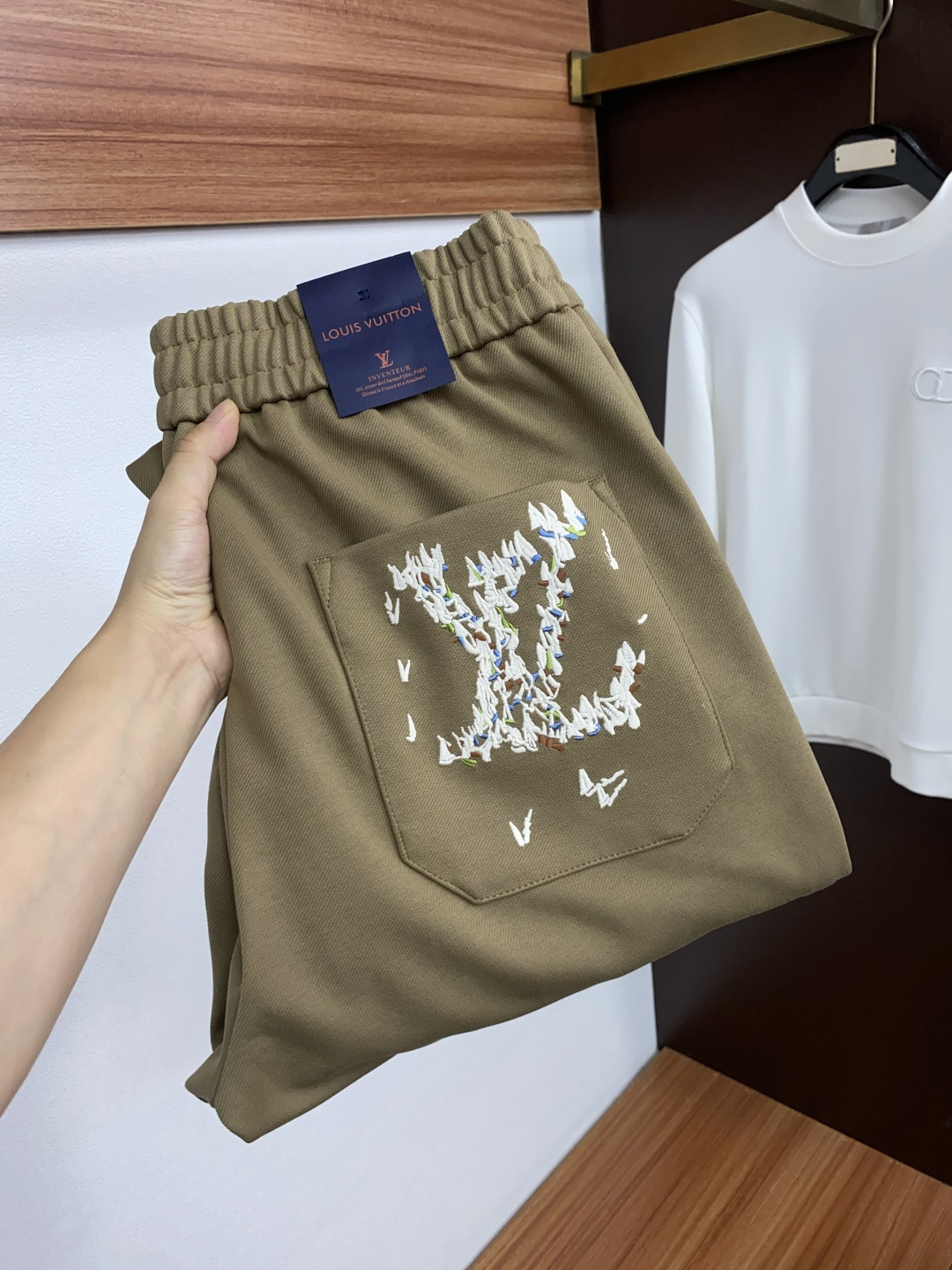 M-3xL 最新款秋冬时尚休闲裤最新款上身版型无敌正！直筒版型 绝对可以闭眼收的一款 面料采用莫代尔棉空气层 此款裤子非