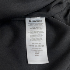 巴宝莉 码数M-3xL 重磅推荐!2026秋冬新品 官网同步发售 简约连帽夹克外套 进口原版高品质聚酯纤维面料,工艺垂度 巴宝莉 码数M-3xL 重磅推荐!2026秋冬新品 官网同步发售 简约连帽夹克外套 进口原版高品质聚酯纤维面料,工艺垂度