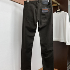 杰尼亚 29-40有35 2026ss 秋冬 新品 意大利风格男装品牌,皮牌和后袋刺绣都是双R标识。 品牌主打男士休闲裤 杰尼亚 29-40有35 2026ss 秋冬 新品 意大利风格男装品牌,皮牌和后袋刺绣都是双R标识。 品牌主打男士休闲裤