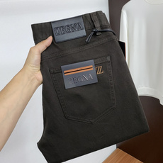杰尼亚 29-40有35 2026ss 秋冬 新品 意大利风格男装品牌,皮牌和后袋刺绣都是双R标识。 品牌主打男士休闲裤 杰尼亚 29-40有35 2026ss 秋冬 新品 意大利风格男装品牌,皮牌和后袋刺绣都是双R标识。 品牌主打男士休闲裤