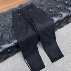 克罗心 M-3xL 最新款直筒休闲裤 秋冬最新款上身版型无敌正! 绝对可以闭眼收的一款 此款裤子非常百搭,日常上班 户 克罗心 M-3xL 最新款直筒休闲裤 秋冬最新款上身版型无敌正! 绝对可以闭眼收的一款 此款裤子非常百搭,日常上班 户