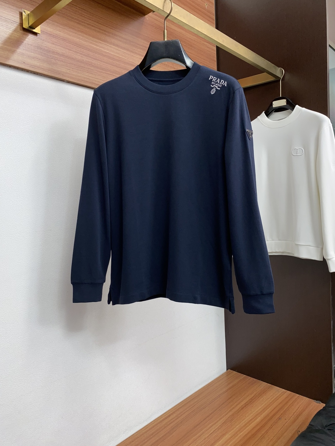 普拉达 M-3xL2026新款男士高端简约翻领拉绒长袖打底衫莫代尔丝光拉绒面料 香港洋行渠道货，纯正血统品质，春夏新款，