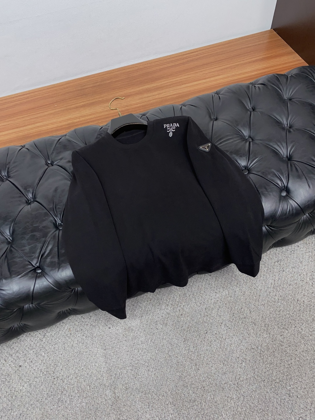 普拉达 M-3xL2026新款男士高端简约翻领拉绒长袖打底衫莫代尔丝光拉绒面料 香港洋行渠道货,纯正血统品质,春夏新款, 普拉达 M-3xL2026新款男士高端简约翻领拉绒长袖打底衫莫代尔丝光拉绒面料 香港洋行渠道货,纯正血统品质,春夏新款,