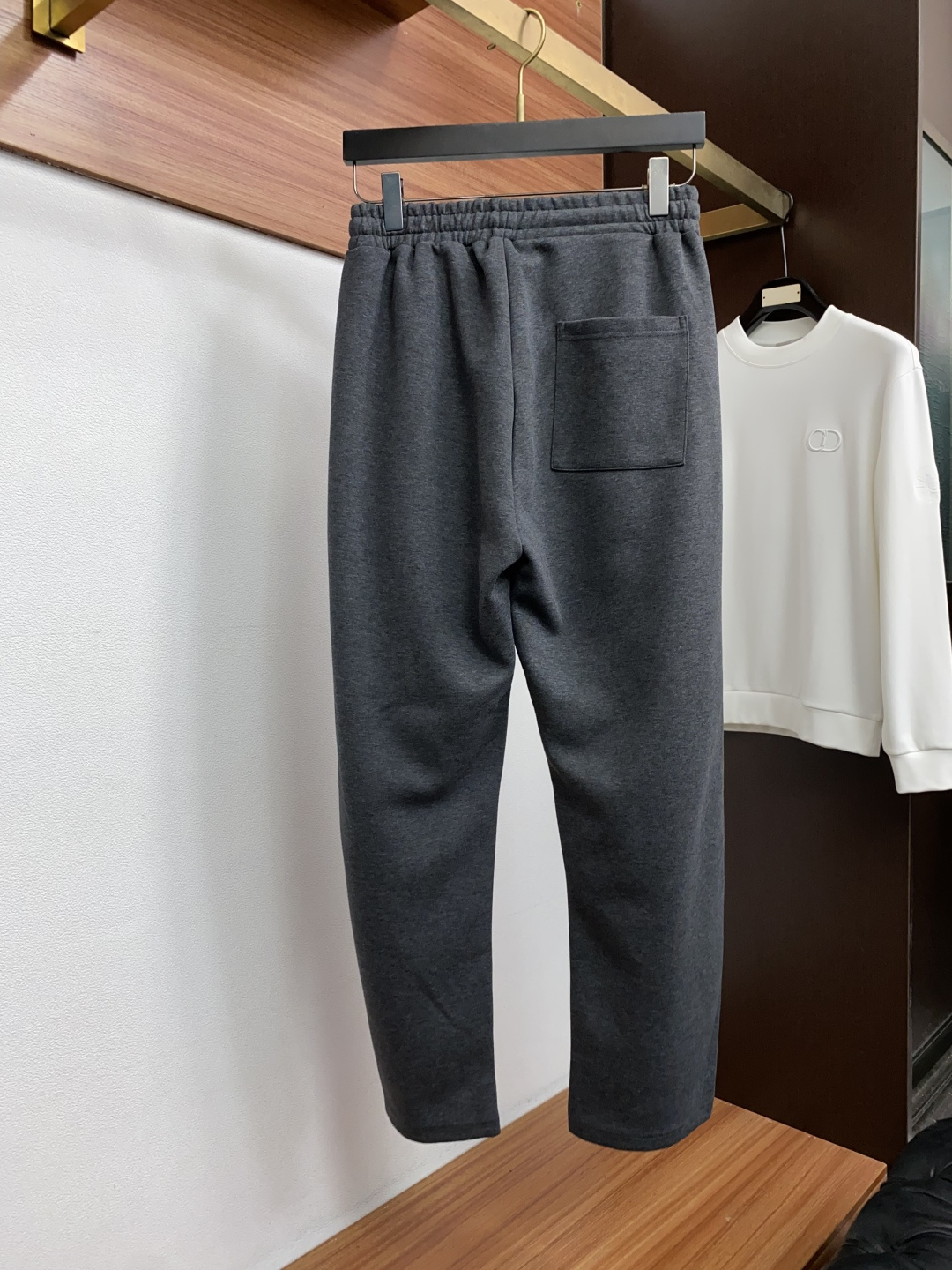 Loro Piana 诺悠翩雅 码数 M-3xL 一套出售，不拆卖 时尚长袖连帽外套套装，，， 臻选高端弹力纯棉棉面料，