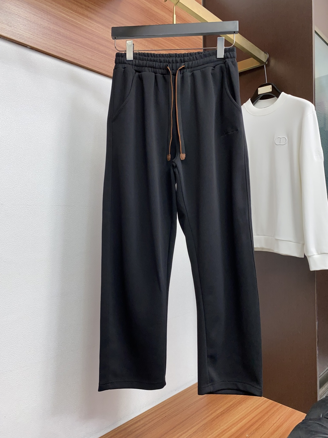 Loro Piana 诺悠翩雅 码数 M-3xL 一套出售,不拆卖 时尚长袖连帽外套套装,,, 臻选高端弹力纯棉棉面料, Loro Piana 诺悠翩雅 码数 M-3xL 一套出售,不拆卖 时尚长袖连帽外套套装,,, 臻选高端弹力纯棉棉面料,