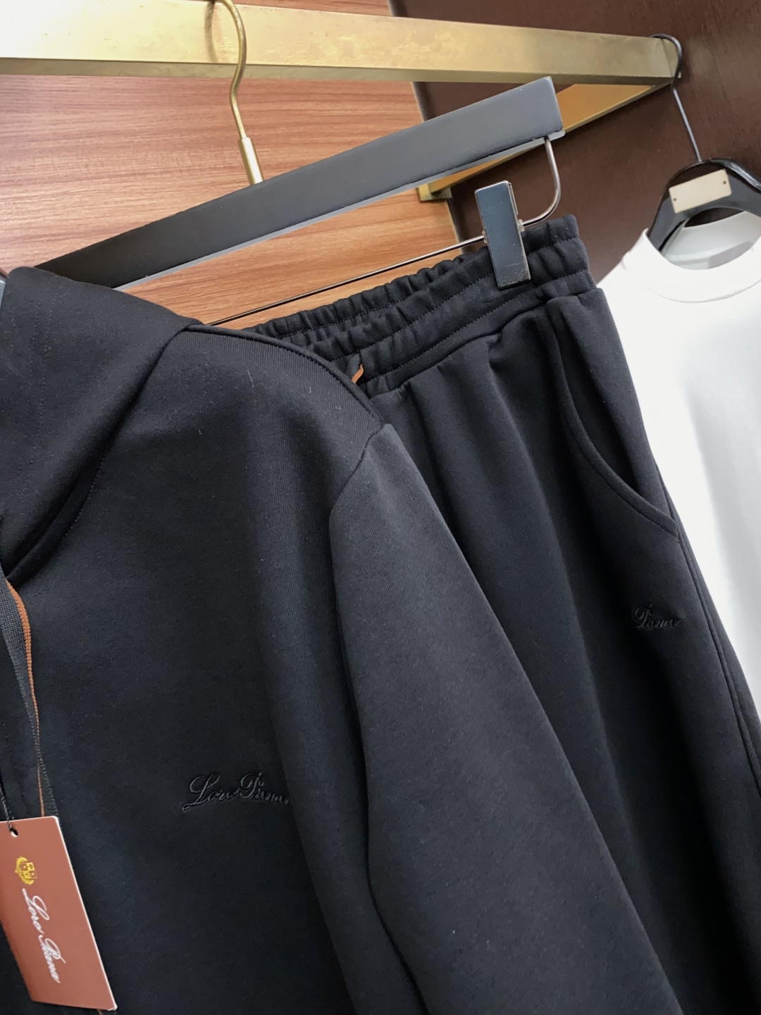 Loro Piana 诺悠翩雅 码数 M-3xL 一套出售,不拆卖 时尚长袖连帽外套套装,,, 臻选高端弹力纯棉棉面料, Loro Piana 诺悠翩雅 码数 M-3xL 一套出售,不拆卖 时尚长袖连帽外套套装,,, 臻选高端弹力纯棉棉面料,