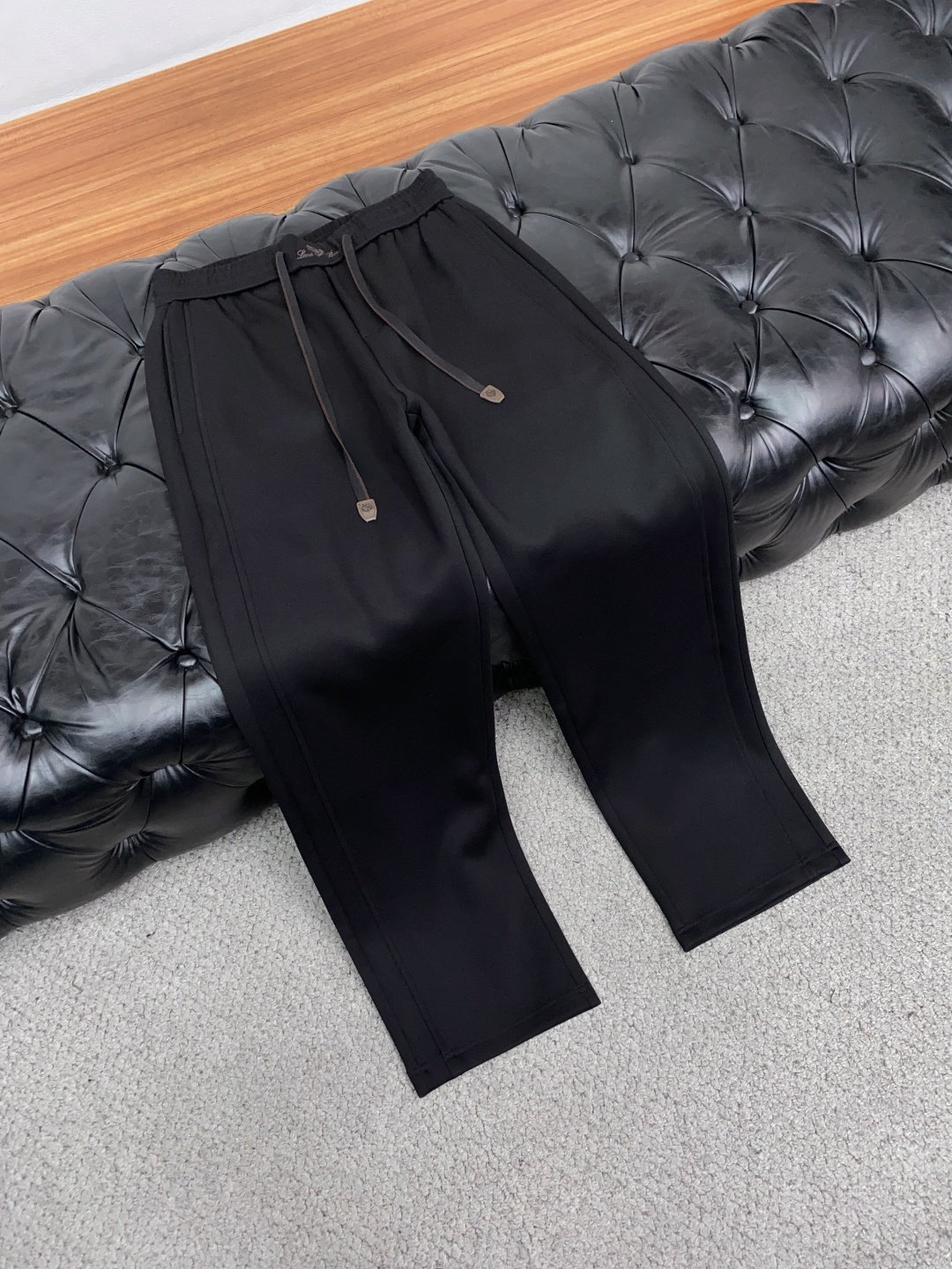 Loro Piana 诺悠翩雅 29-38 2026秋冬新款时尚休闲裤 直筒老钱风 运动裤 面料：高弹力莫代尔柔软拉绒空
