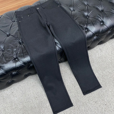 杰尼亚 29-38 2026ss 秋冬 新品 意大利风格男装品牌,皮牌logo标识 。 品牌主打男士休闲裤,五袋商务版型 杰尼亚 29-38 2026ss 秋冬 新品 意大利风格男装品牌,皮牌logo标识 。 品牌主打男士休闲裤,五袋商务版型