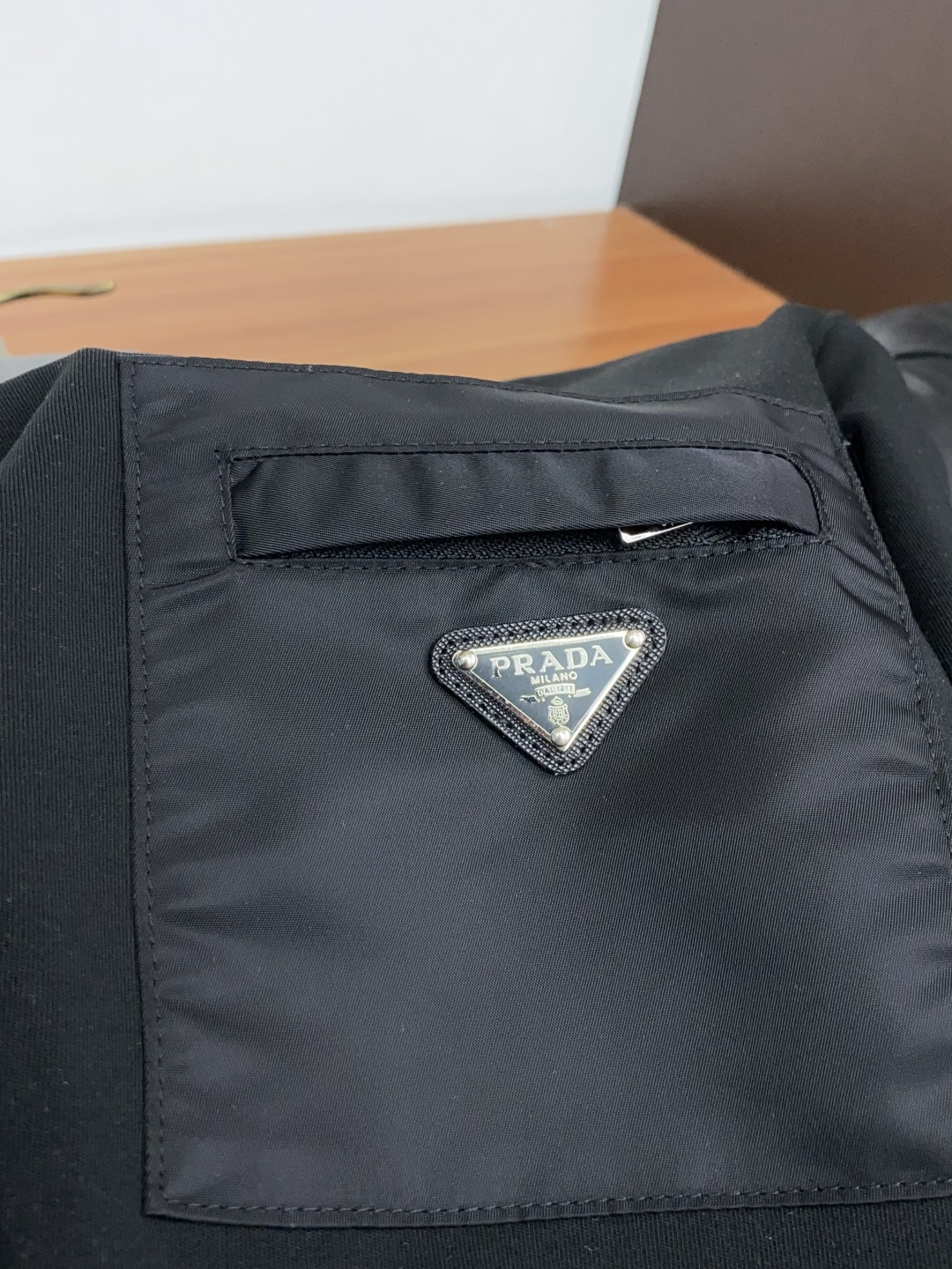 普拉达 M-3xL2026新款男士高端简约拉绒长袖打底衫莫代尔丝光拉绒面料 香港洋行渠道货,纯正血统品质,春夏新款,经典 普拉达 M-3xL2026新款男士高端简约拉绒长袖打底衫莫代尔丝光拉绒面料 香港洋行渠道货,纯正血统品质,春夏新款,经典