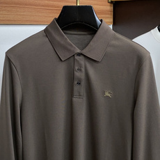 巴宝莉 2026秋冬新品 BURBERRY战马刺绣桑蚕丝双面珠地长袖Polo 甄选高定桑蚕丝混纺双面珠地面料,将桑蚕丝的 巴宝莉 2026秋冬新品 BURBERRY战马刺绣桑蚕丝双面珠地长袖Polo 甄选高定桑蚕丝混纺双面珠地面料,将桑蚕丝的
